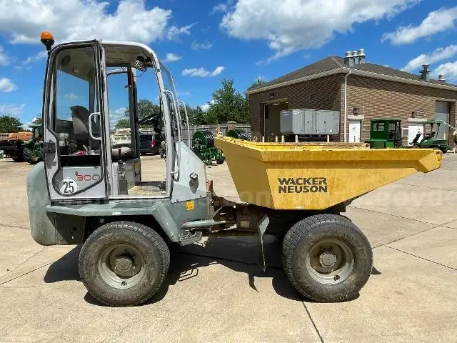 2010 Wacker-Nueson 3001 Diesel Dumper.