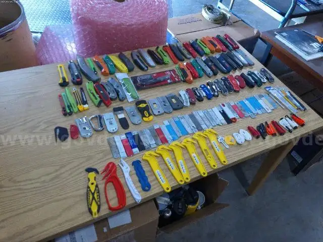 Lot of approx. 130 Box/Utility Knives.