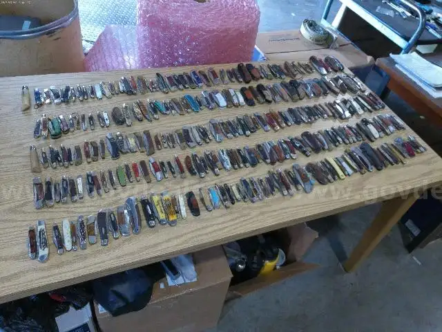 Lot of approx. 248 Wooden Knives.