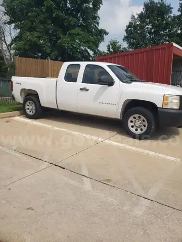 2007 Chevrolet Silverado 1500 4WD, 98217 Miles.