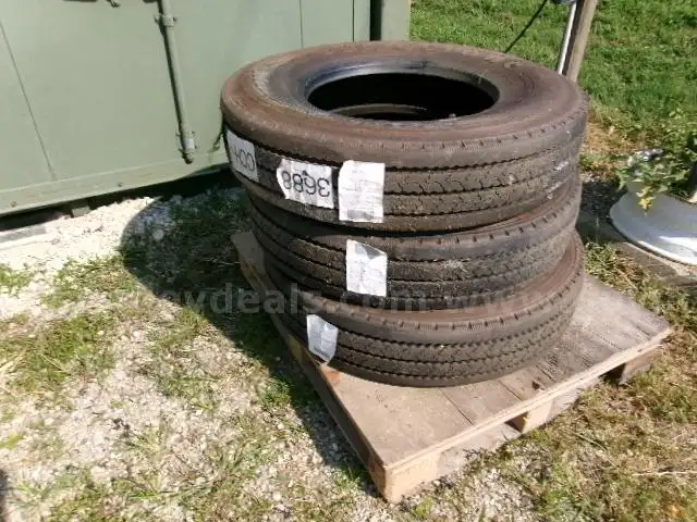 Lot of (3) Firestone F5560 Tubeless Tires Size 11R22.5 14 PR.