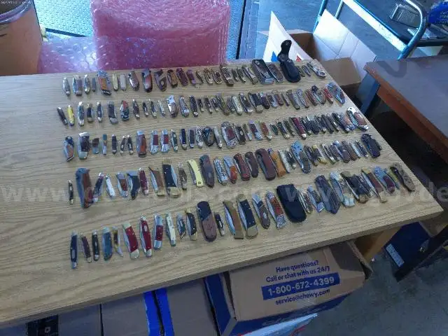 Lot of approx. 150 Wood Knives.