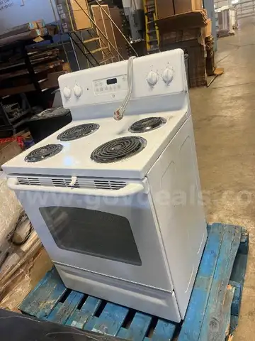 Lot of (1) GE Stove.