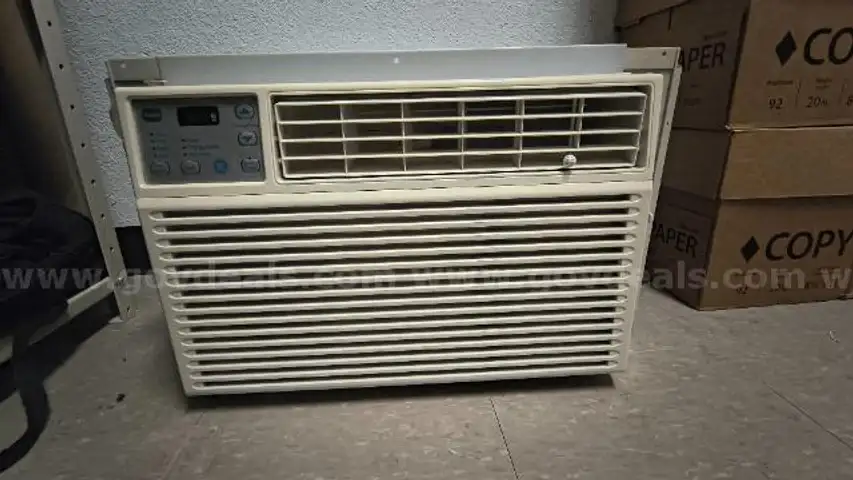 Lot of (1) GE AEZ08LQQ1 Air Conditioner.