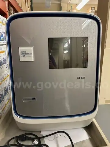 Lot of (1) 2015 Applied Biosystems DX FAST Real-time PCR Diagnostic System.