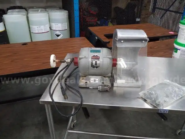 Lot of (1) Red-Wing 26A Dental Benchtop Grinder/Buffer/Polisher.
