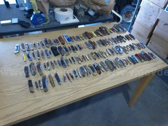 Lot of Approx. 131 Wood Knives.