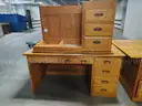 Lot of (1) Oak Desk with Return.