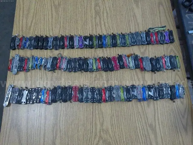 Lot of 100 Small Gerber Multi-tools.
