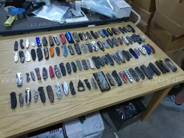 Lot of 100 Single Blade Knives.