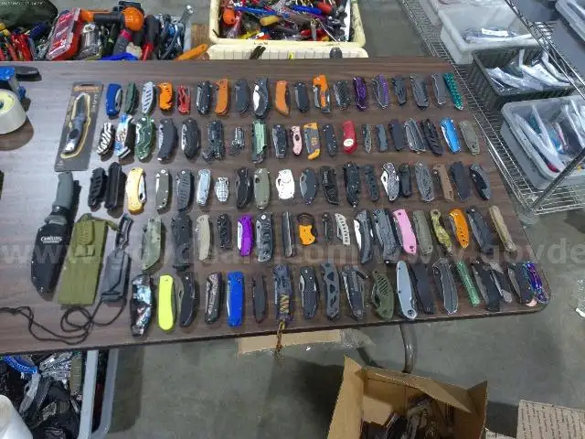 Lot of (100) Single Blade Knives.