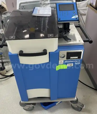 Lot of (1) Masterclave 528 Autoclave.