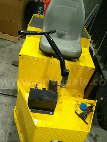 2017 Electric Industrial Tow Tractor AC TUG Cushman.