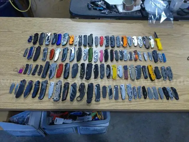 Lot of approx. (102) Single Blade Knives.