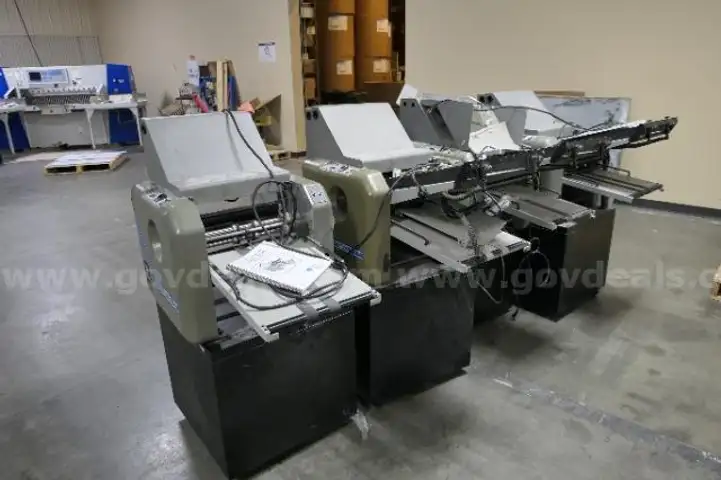 Lot of (4) Baum Ultrafold XLT Folders.