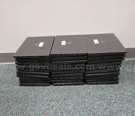 Lot of (30) Dell Latitude 5300 Laptops, 16GB Ram.