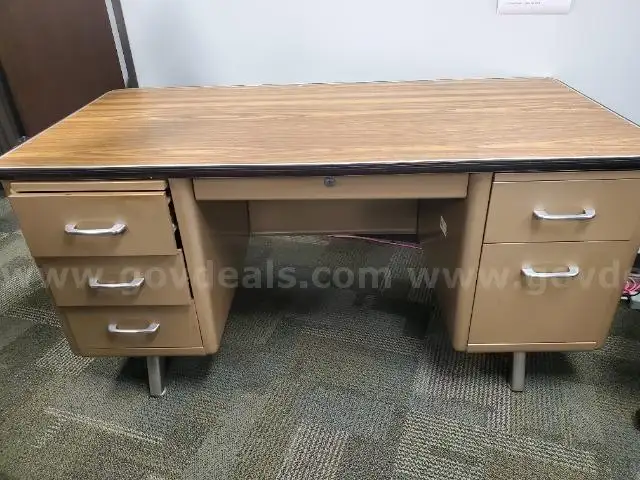 Lot of (1) Metal Desk.