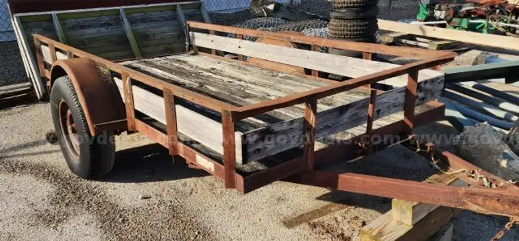 1992 Midwest Tilt Bed Trailer 5.5' x 10'.