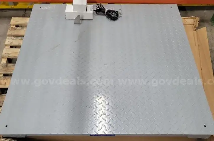 Lot of (1) Large Scale.