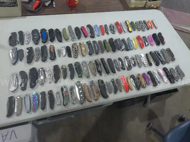 Lot of (103) Single Blade Knives.
