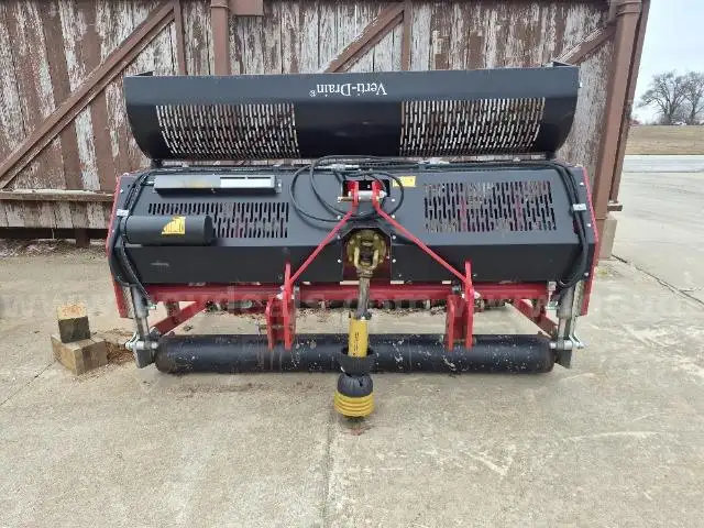 REDEXIM Verti Drain 2220 Aerator Plugger.