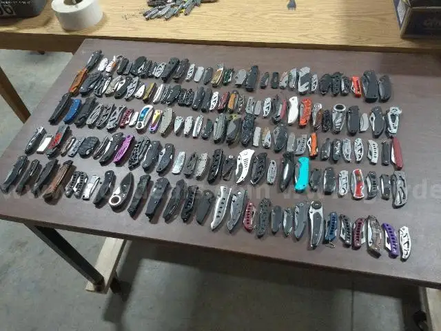 Lot of Approx. 150 Various Single Blade Knives.