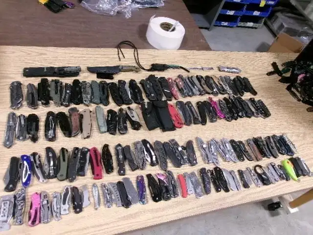 Lot of Approx. 125 Various Single Blade Knives.