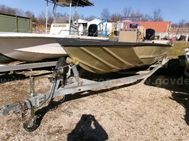 2013 SeaArk 2072-V Aluminum Boat with 150HP Motor, Trailer and Depth Finder