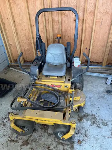 Hustler Fastrak zero turn mower