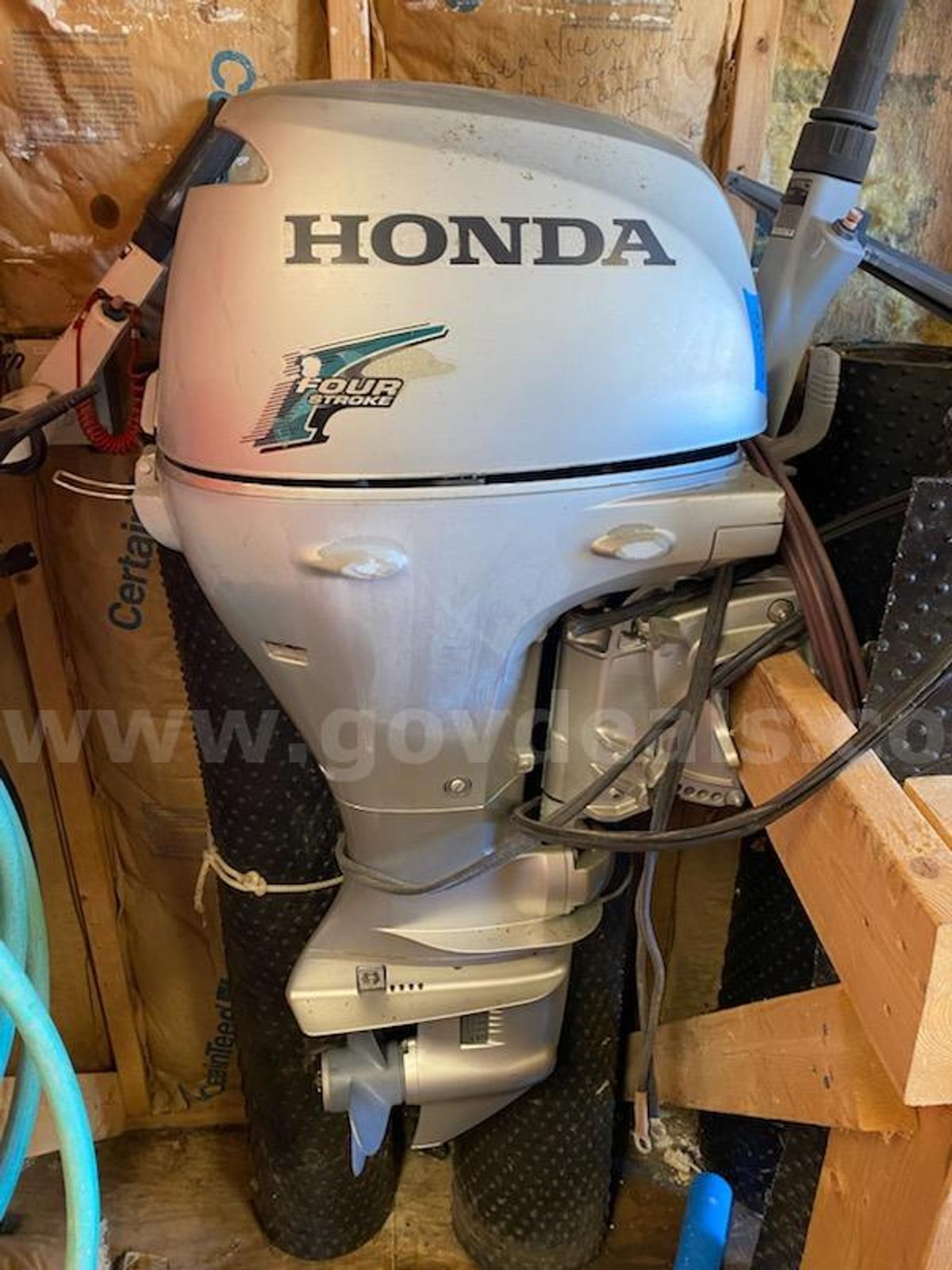 2 Outboard Boat Motors 