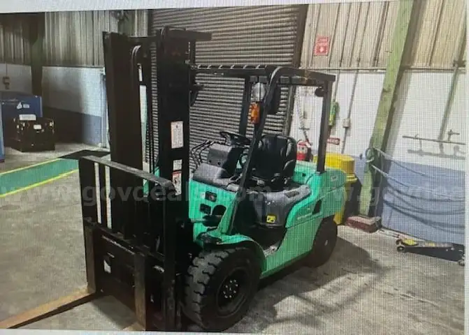 (1) Mitsubishi Forklift