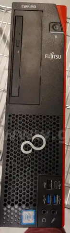 1 Fujitsu Esprimo D958