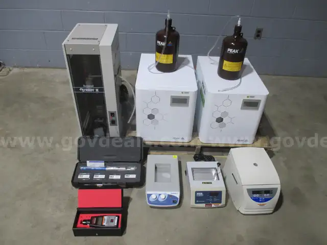 Laboratory Equipment (8 tems)