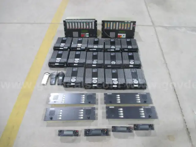 Motorola Mobile Radios, Portable Radio, &#x26; Control Heads  (27 Items)