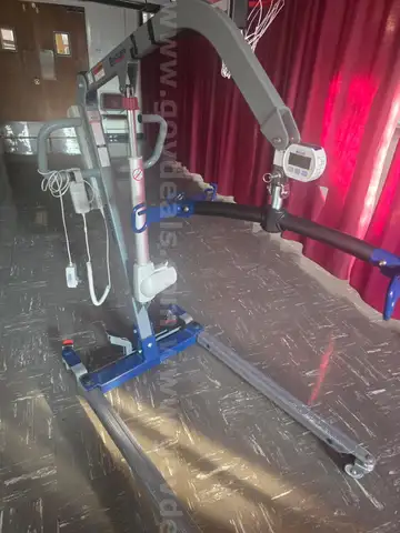 BestCare PL600 Lift with Scale
