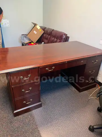 Executive Workstations (6)