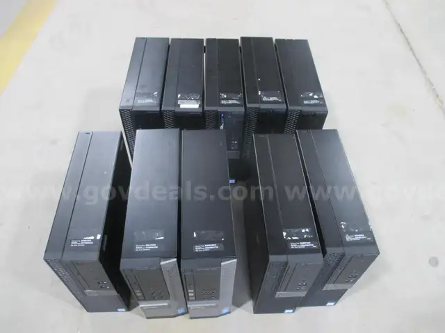 Dell Desktop Computers (10 Items)