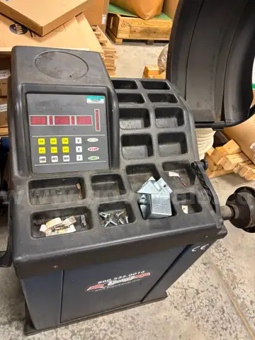 Tire Changer and Balancer