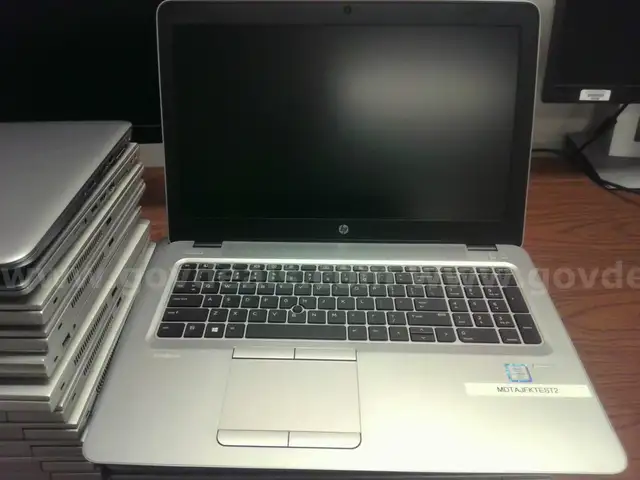HP LAPTOPS (25)