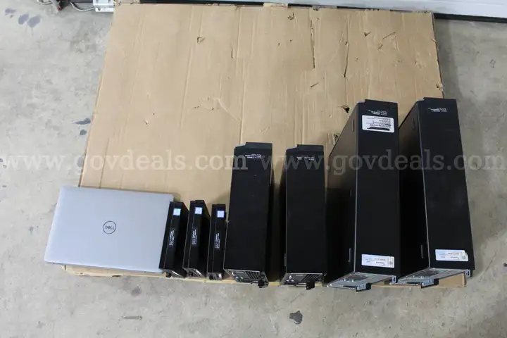 (40 ASSETS) MONITORS, DESKTOPS, LAPTOP