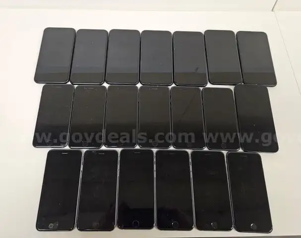 Apple iPhones (20)