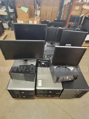 LOT OF 20 DESKTOP AND 5 MONITORS
