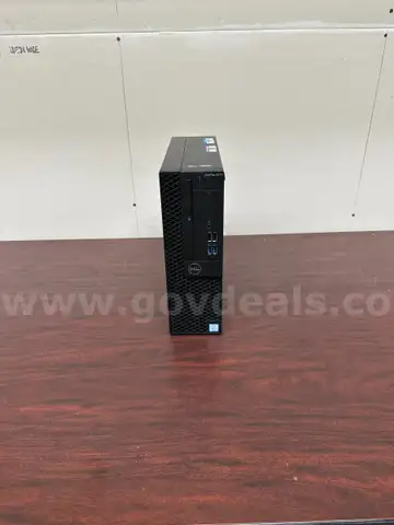 Desktop Computers (10 Items)