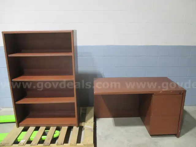 Wood Desk Return & Bookcase (2 Items)