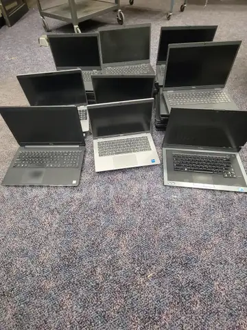 LOT OF 35 LAPTOPS