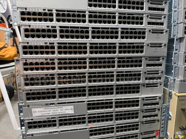 One lot (20) Network Switches
