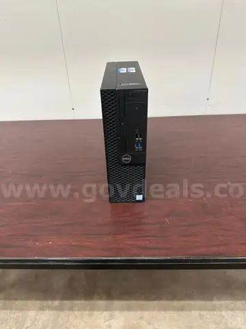 Desktop Computers (5 Items)