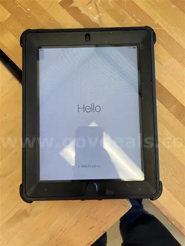 Lot of 6 Apple 2nd Generation iPAD&#x27;s