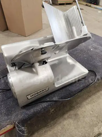 Meat slicer