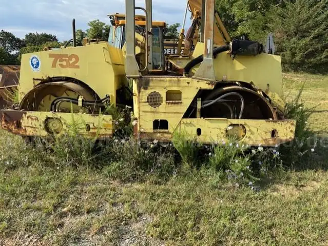 Case Vibratory Roller
